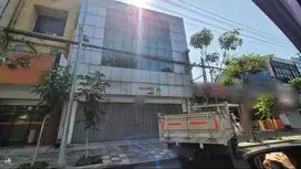 Disewakan Ruko di Raya Dharmahusada Siap Huni