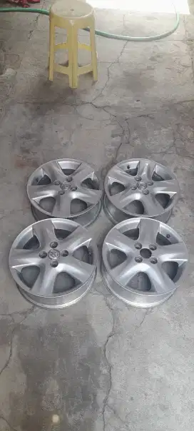 Velg Yaris R15 pcd 100