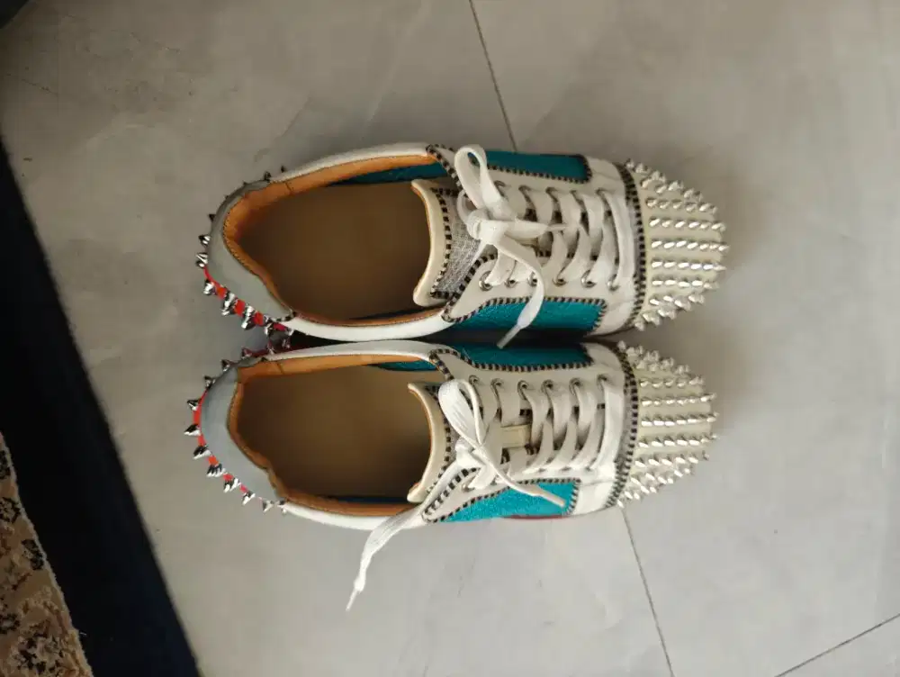 Sepatu Christian Louboutin