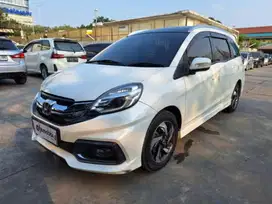 Honda Mobilio 1.5 RS Bensin-MT 2015 Putih /