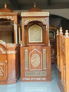 mimbar masjid kayu jati mimbar khutbah Jum'at