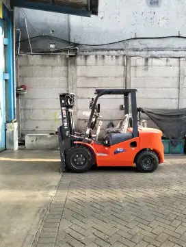 Jual Forklift Diesel HELI 3 Ton MITSUBISHI Engine Di Sidoarjo