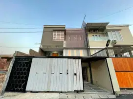 Dijual rumah di jalan demang lebar daun palembang