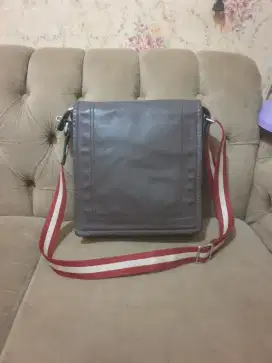 Mulus .authentic tas selempang .sling bag bally