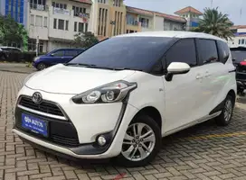 WEEKEND SALE! TDP 7,JT Toyota Sienta 1.5 G Bensin-AT Putih 2017