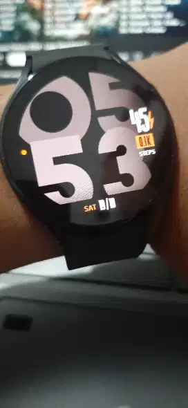 Samsung GalaxyWatch 5 44mm sein, kondisi Bagus, Pemakaian 10 Bulan.