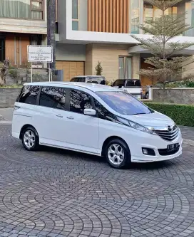 Rental mobil Premium Class