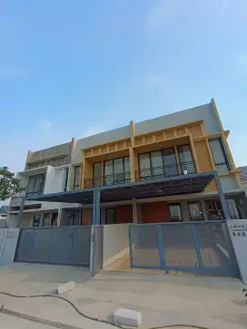 Dijual rumah cantik strategis murah