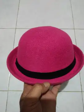 Topi Caplin Topi Artis