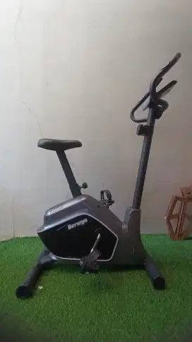 Magnetic Bike / Sepeda Statis Berwyn 511B Black Grey