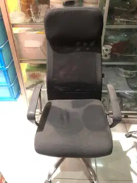 Kursi Kerja Ukuran Besar