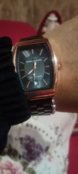 Jam tangan merk seven minute