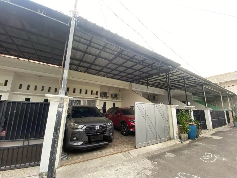 Rumah bagus, siap huni, masih di kota jakarta barat