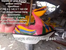 Sepeda air goes burung pelican,perahu goes burung pelican,bebek goes!!