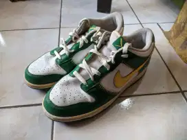 Sepatu Nike Made in Vietnam