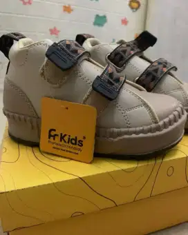 SEPATU ANAK TOODLER BARU