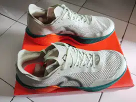 Sepatu Lari Ortuseight Solar running