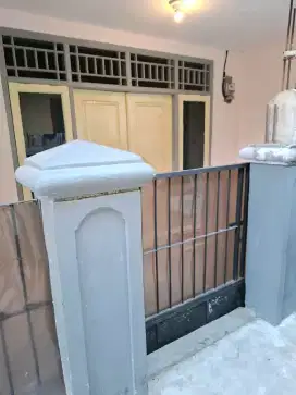 Disewakan rumah 3 kamar tidur dan 1 kamar mandi