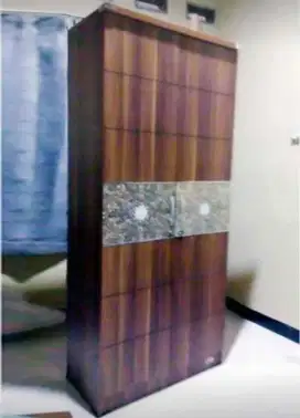 LEMARI PAKAIAN 2 PINTU GM LP 8220 PB KL WALNUT GT