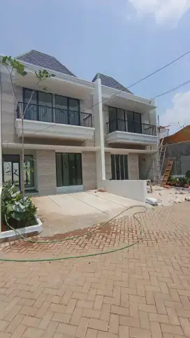 Di jual rumah baru dalam cluster di jatiwaringin bekasi