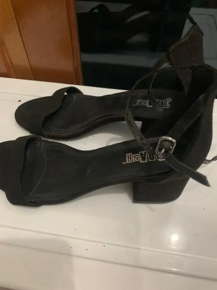 Sepatu sandal tali size 39