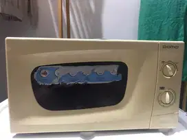 Microwave Domo Ciamik