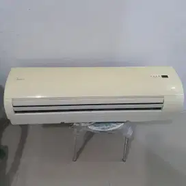 Second Ac indoor midea 1,5pk