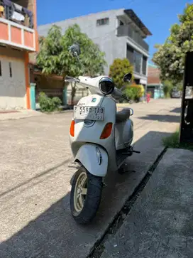 Vespa lx 125 tahun 2011