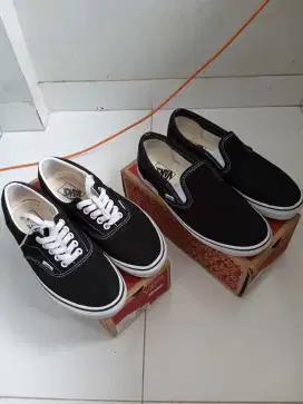 Vans era black white & vans slip on black white