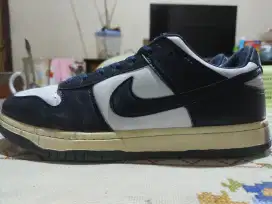 Sepatu Nike Dunk Low Vintage Navy