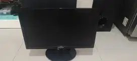 Monitor komputer Samsung 19 inch masih bagus