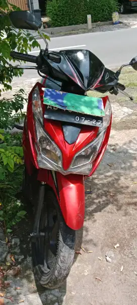 Dijual Vario Merah 2012