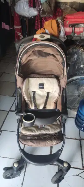 STROLLER/KERETA BAYI MERK BABYELLE ASPEN TRAVEL