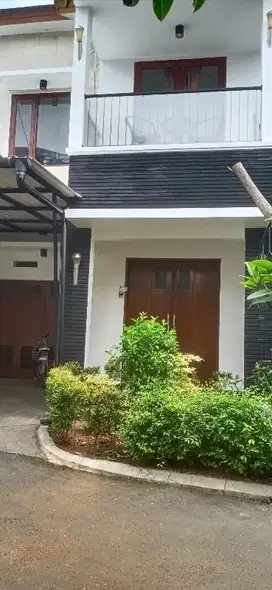 DI SEWAKAN RUMAH PEJATEN BARAT