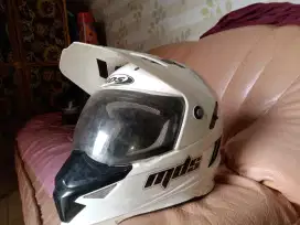 Dijual helm kota trail