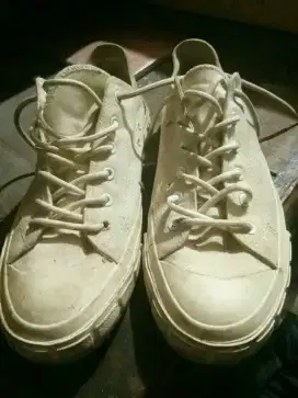 Sepatu Casual Cardinal Putih
