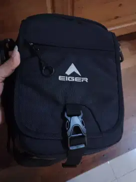 Tas slempang eiger original baru