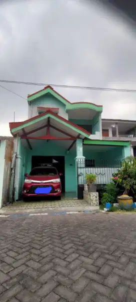 Rumah dikontrakkan cocok untuk kantor ataupun Rumah huni