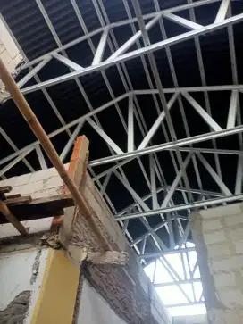 Jasa pemasangan atap baja/renovasian