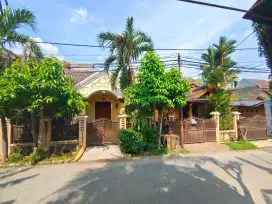 Dijual Rumah Strategis Di Jalan Utama Cocok untuk Usaha di Cimanggis