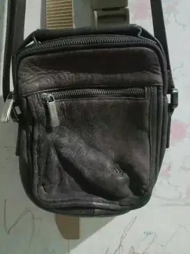 Tas Sling kulit asli pria