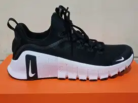 (BRAND NEW) Sepatu Nike Free Metcon 6 - Size 40.5