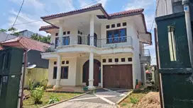 Rumah 2 lantai, Lokasi Premium di Kukusan
