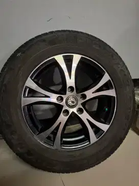 Velg mobil ring 16 lubang 5 hitam