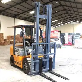 FORKLIFT KAPASITAS 3 TON TINGGI 4,5 METER MESIN DIESEL ISUZU JEPANG