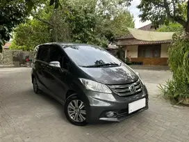 Dijual Honda Freed E PSD 2014 Last Facelift