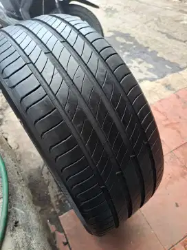 Ban 235 50 r18 michelin primacy