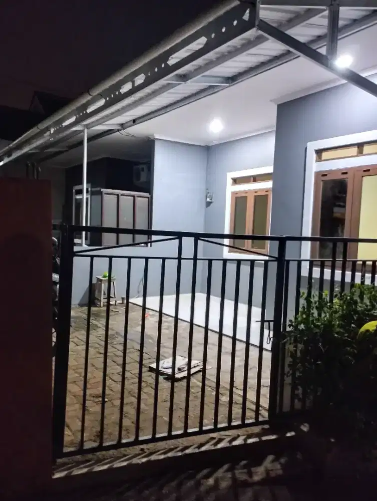 Di Kontrakan 1 Unit Rumah Kontrakan