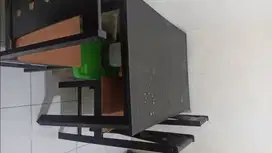 Meja makan + 4 kursi