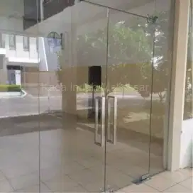 Spesialis tukang kaca dan alumunium